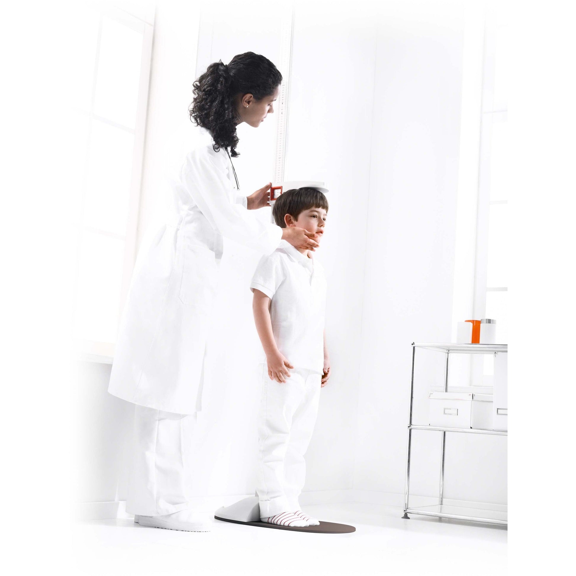 White Smoke seca 217 - Portable Stadiometer Combinable with Flat Scale