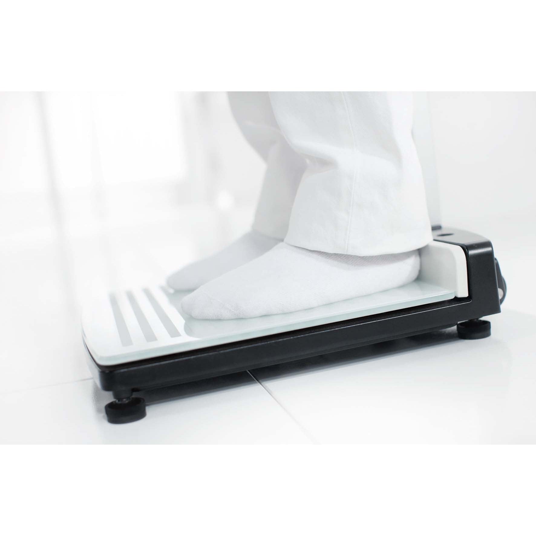 Lavender seca 285 - EMR-Validated Measuring Station for Height and Weight (Class III medically approved)