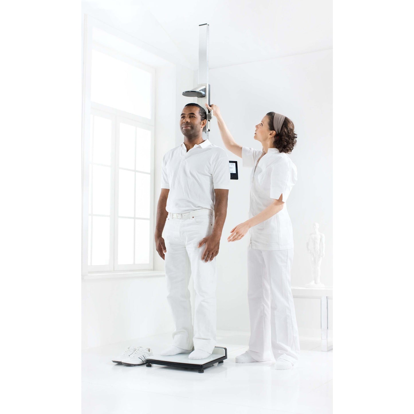 Lavender seca 285 - EMR-Validated Measuring Station for Height and Weight (Class III medically approved)