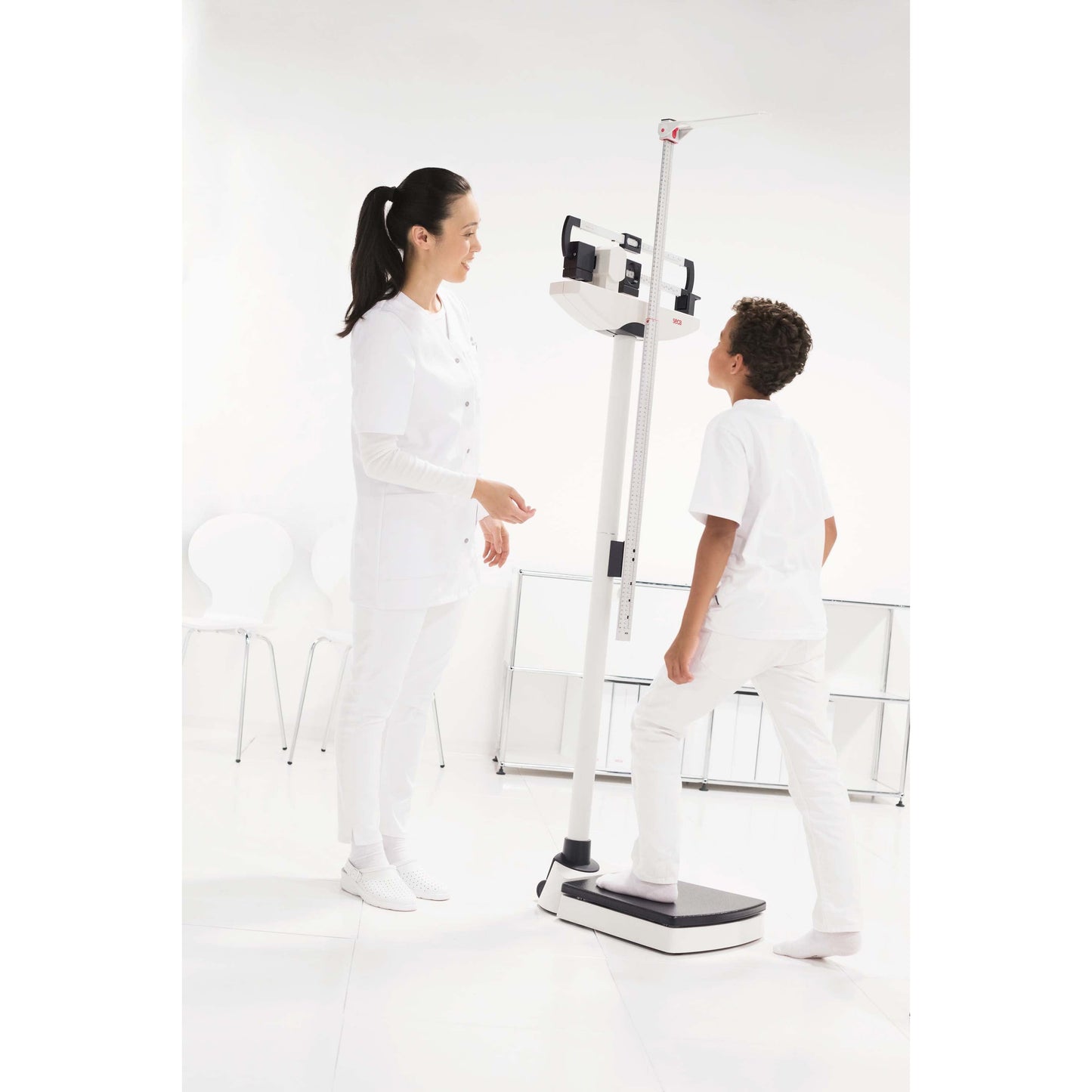 White Smoke seca 711 - Mechanical Column Scale with Eye-Level Beam