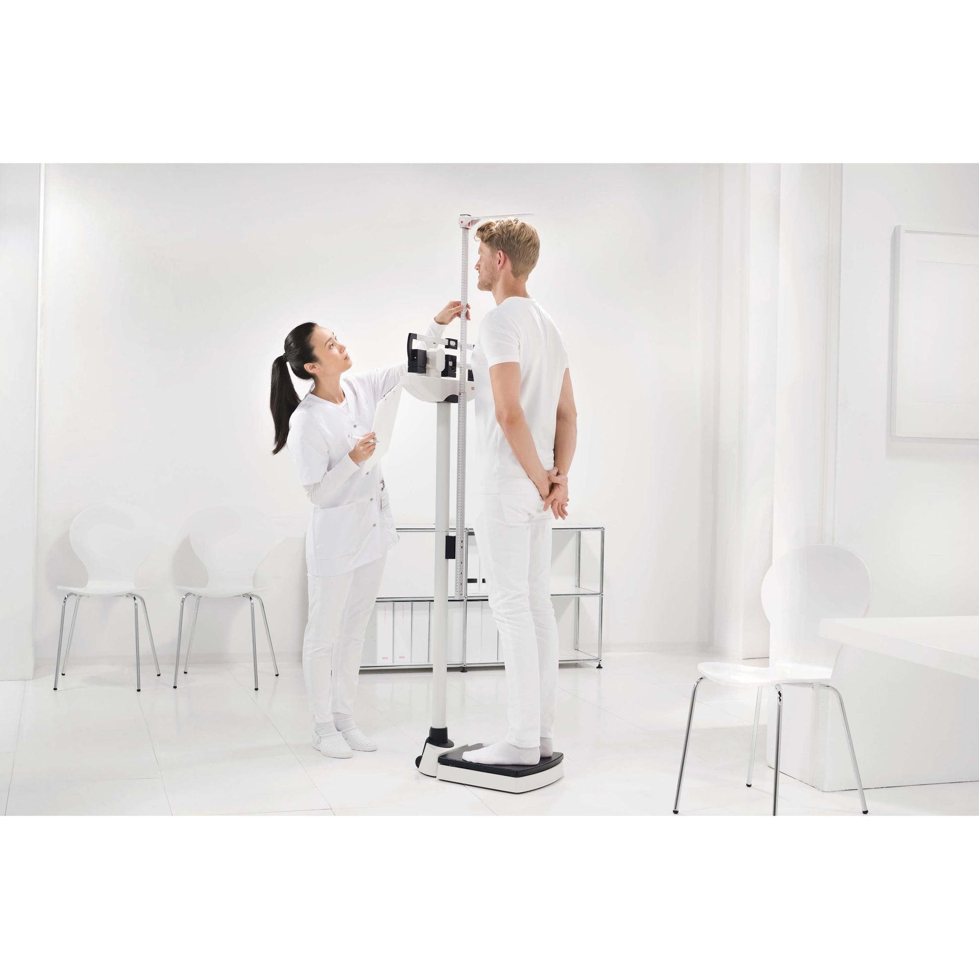 Light Gray seca 711 - Mechanical Column Scale with Eye-Level Beam