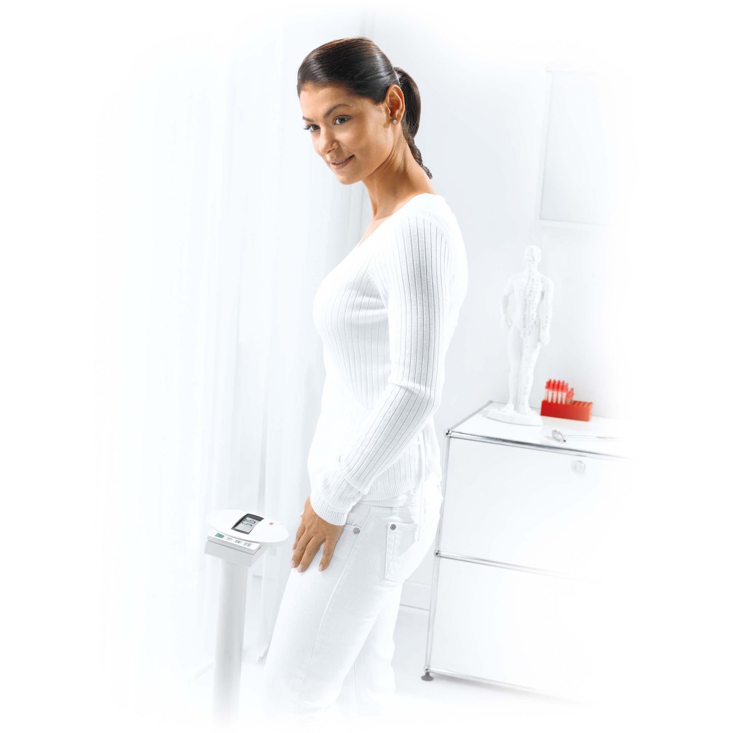 White Smoke seca 799 - Digital column scale with BMI function (Class III medically approved)